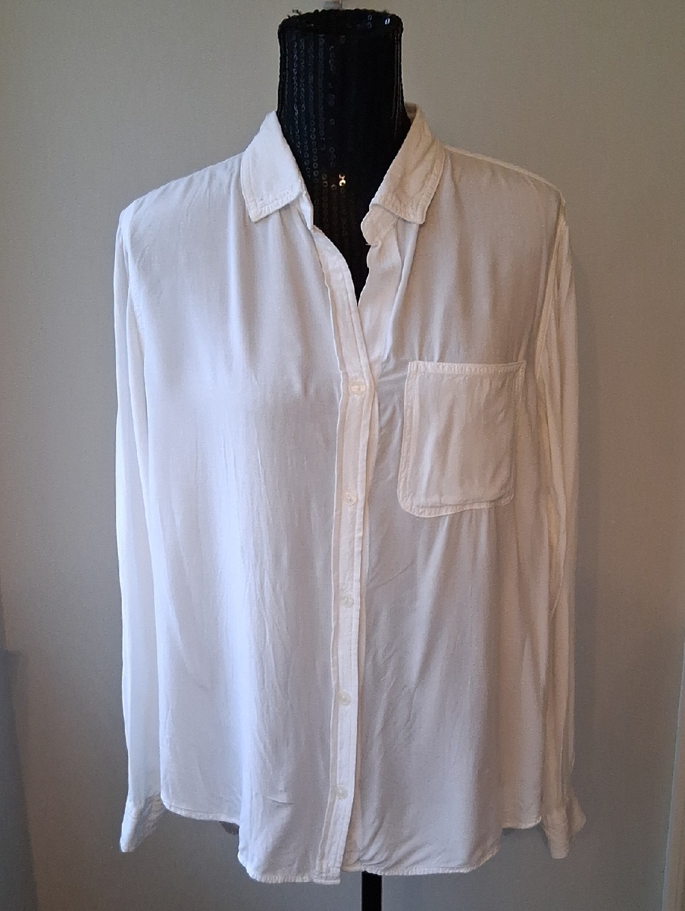 Velvet Heart White Casual Button-Down Shirt